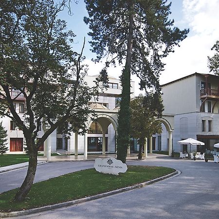 Grand Serai Congress And Spa Ioannina Eksteriør billede The main entrance of the hotel