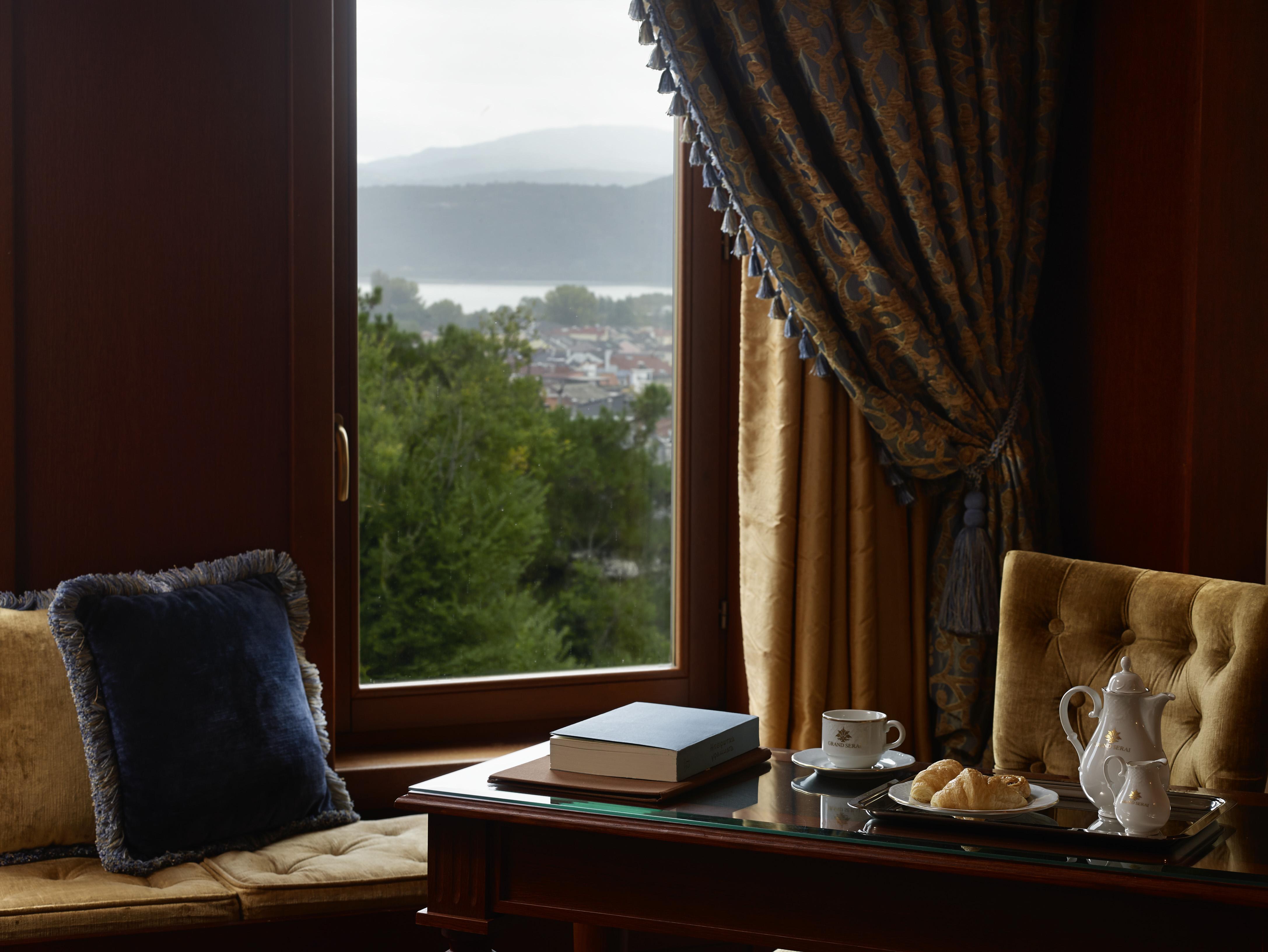 Grand Serai Congress And Spa Ioannina Eksteriør billede A room at the hotel