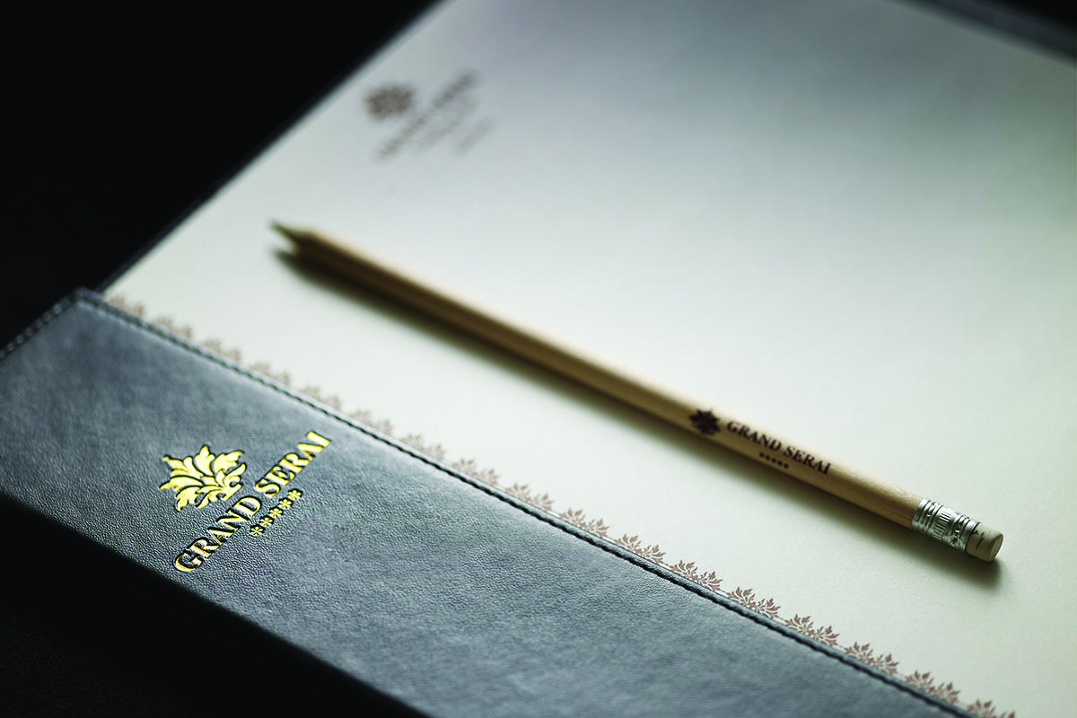 Grand Serai Congress And Spa Ioannina Eksteriør billede A pencil