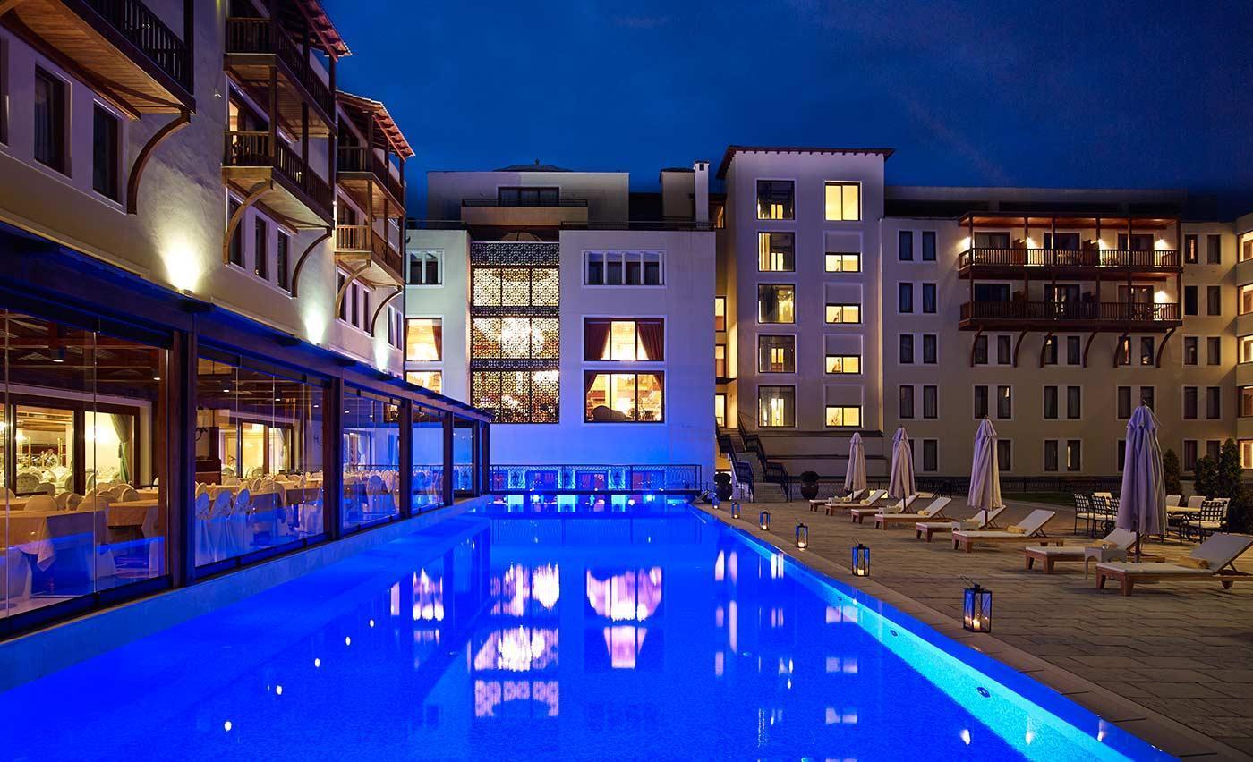 Grand Serai Congress And Spa Ioannina Eksteriør billede The swimming pool at the hotel