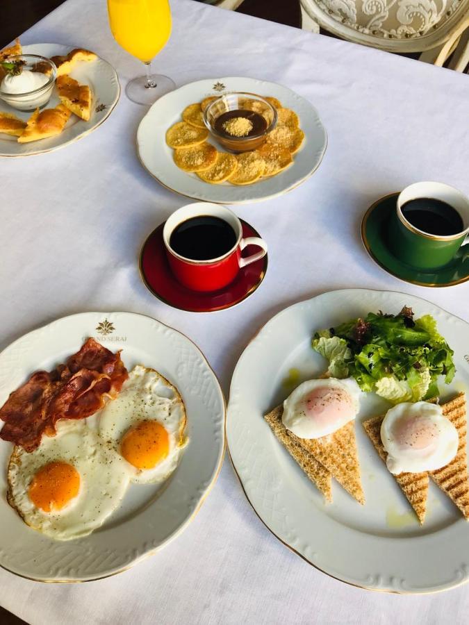 Grand Serai Congress And Spa Ioannina Eksteriør billede Breakfast at the Hotel de Ville
